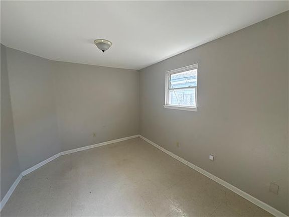 5th image of 9018 Amour Dr