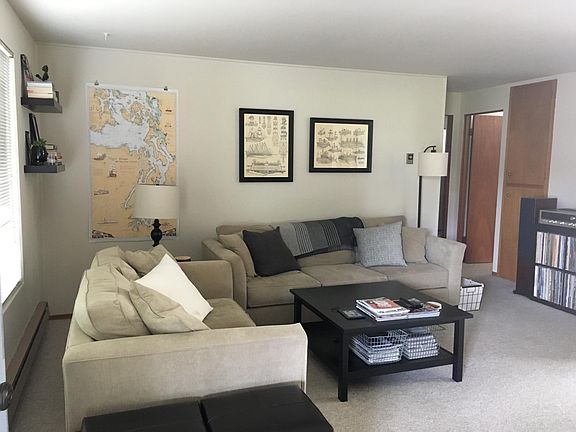 Spacious living room.