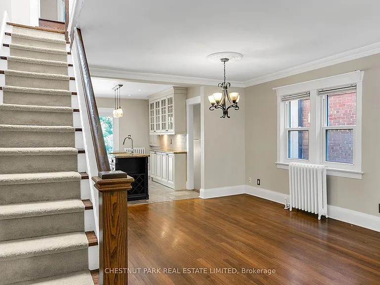 484 Merton St — Photo 4