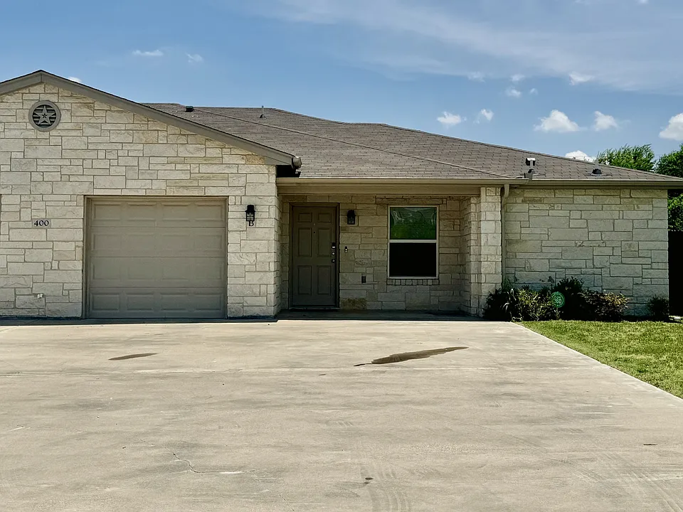 400 Lowes Blvd #B