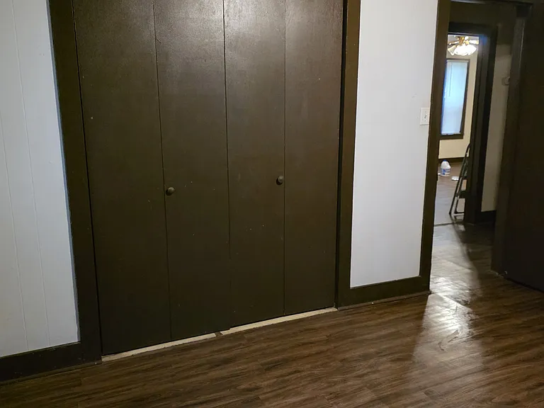 151 Hollywood Dr — Photo 9