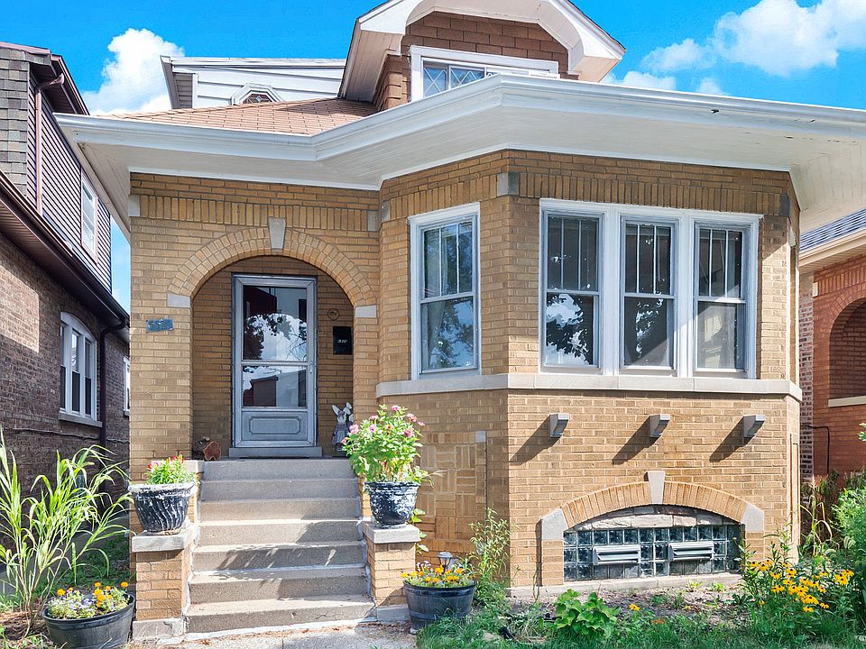 1st image of 5526 W Cornelia Ave