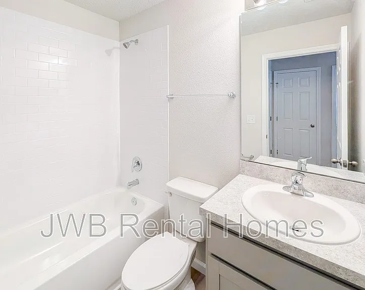 154 W 28th St — Photo 6