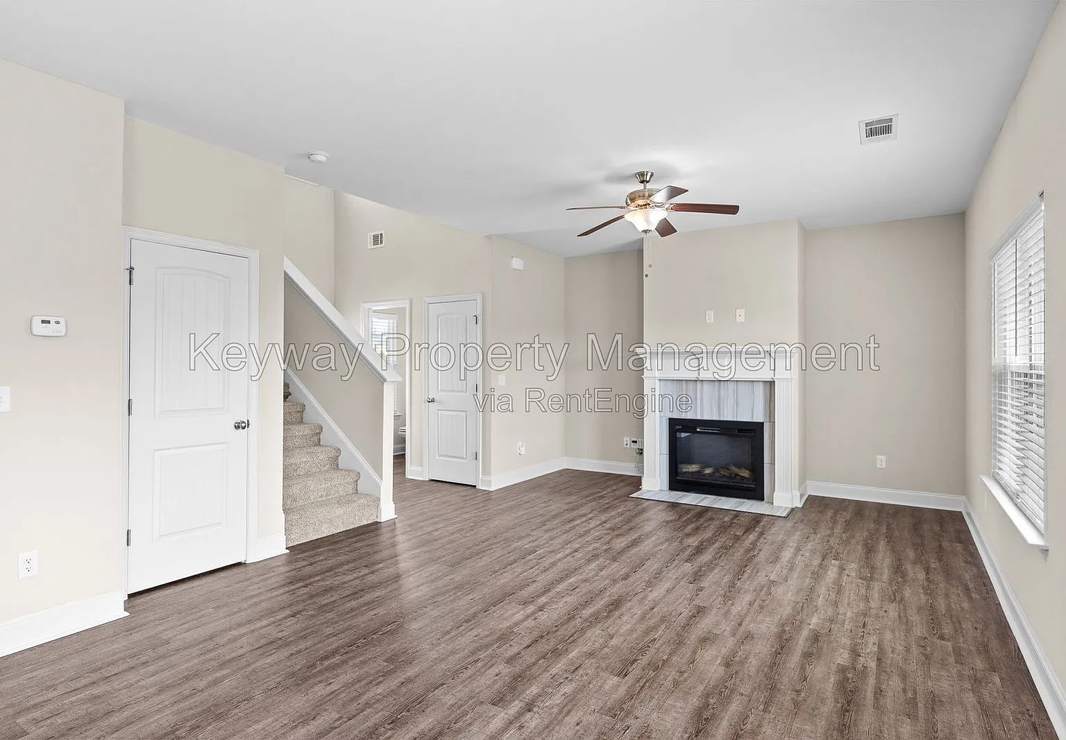 4 bed, 2.5 bath, 1707 sqft, $1,985 — Photo 2
