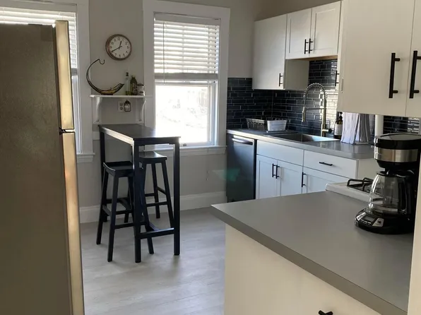 35 Sheafe St #2, Chestnut Hill, MA 02467