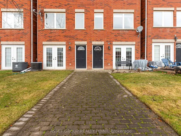 1751 Lampman Ave #33, Burlington, ON L7L 6W2