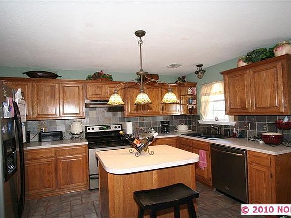 4th image of 1003 E 131st Pl
