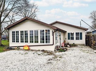 1524 S R St, Elwood, IN 46036