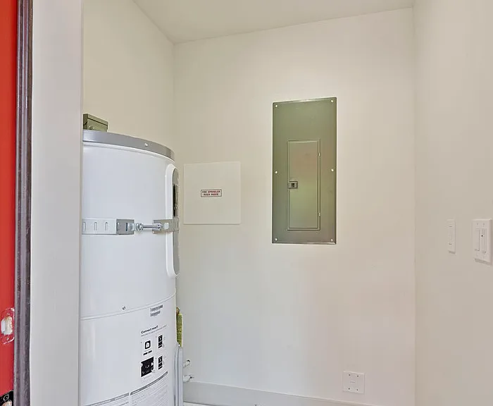 3638 6th Ave — Photo 21