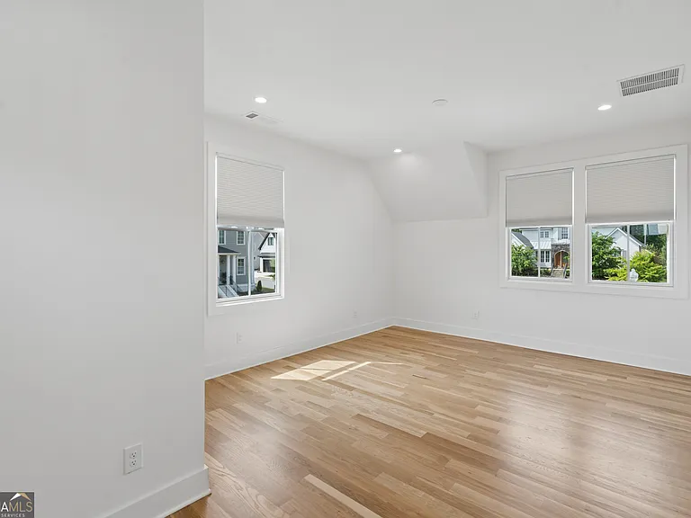 1150 Blair Ln — Photo 40