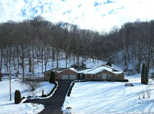 1480 State Route 100 Hwy, Bluffs, IL 62621