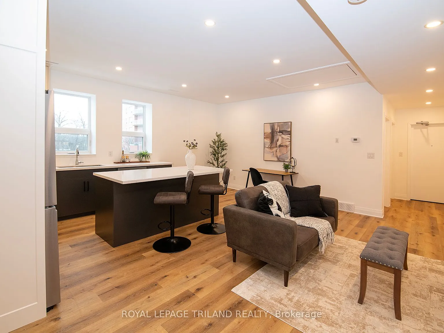 2 bed, $1,995 — Photo 2