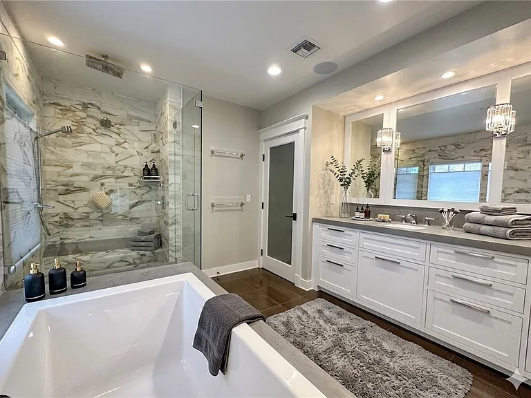 1616 N Ogden Dr — Photo 12