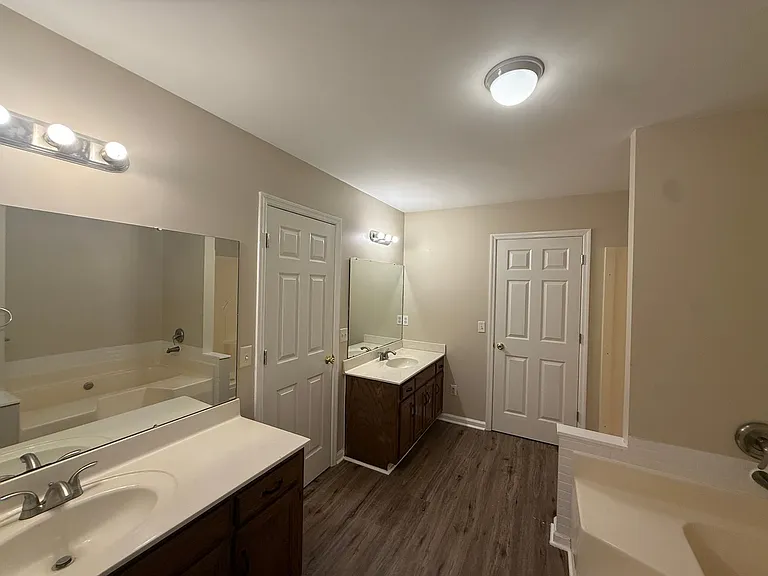 5500 Misty Valley Dr — Photo 15