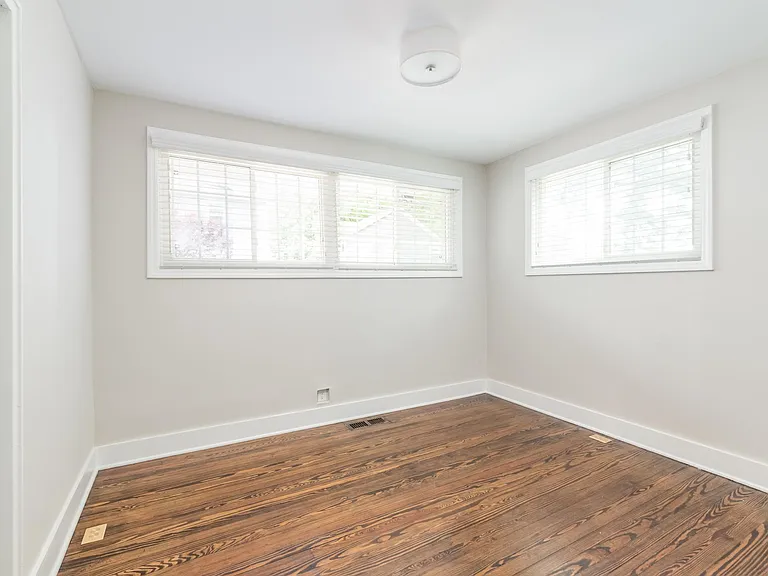 435 Wake St — Photo 7