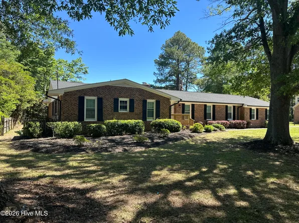 1304 Dogwood Lane, Laurinburg, NC 28352