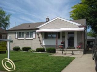 26241 Linwood St, Roseville, MI