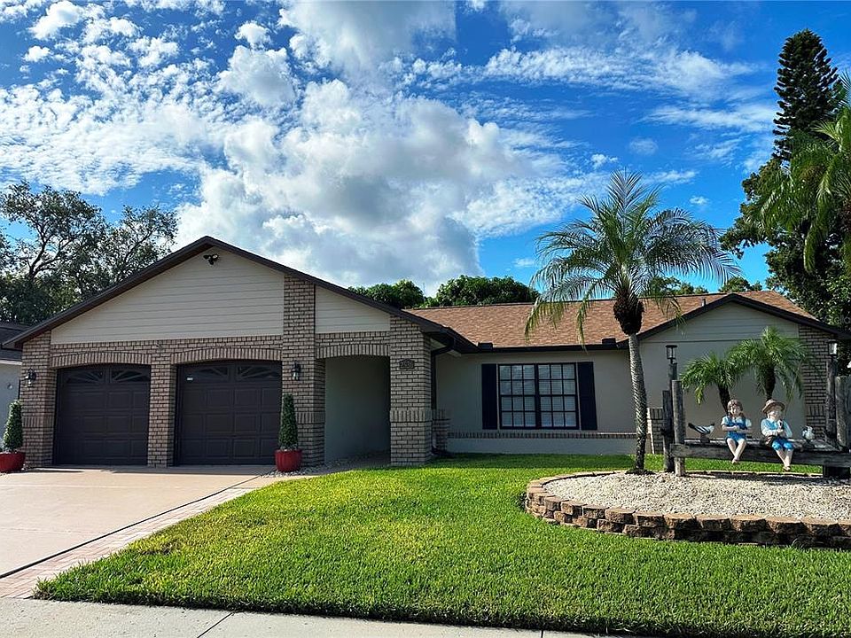 1st image of 2526 FIELDCREST COURT