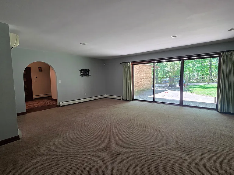 197 Winchester Dr — Photo 6