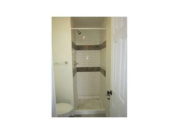 1849 Morningside Ave photo 1