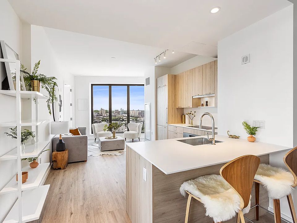 1st image of 545 Vanderbilt Ave APT 18I