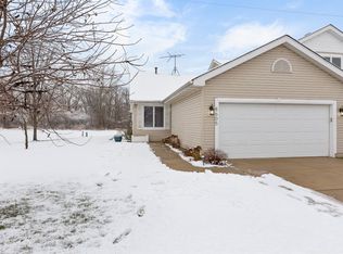 8605 Calhoun Pl, Crown Point, IN 46307