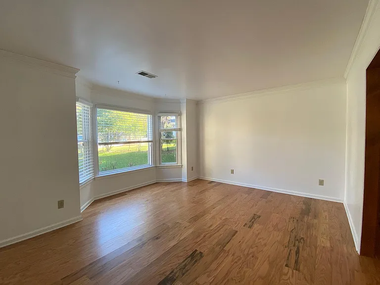 3013 Eglantine Ct — Photo 13
