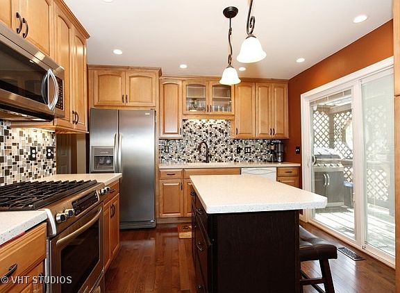 3rd image of 569 Cottonwood Cir