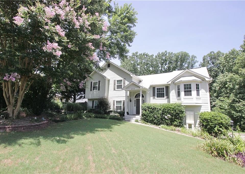 1st image of 422 Wood Branch St
