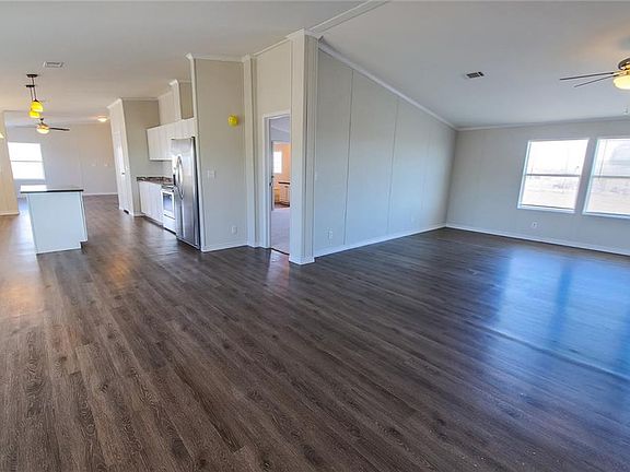 2nd image of 129 Kaitlyn Pl