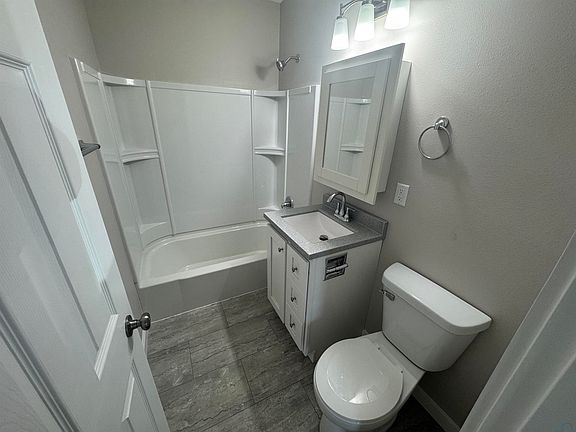 3rd image of 2108 Ross St