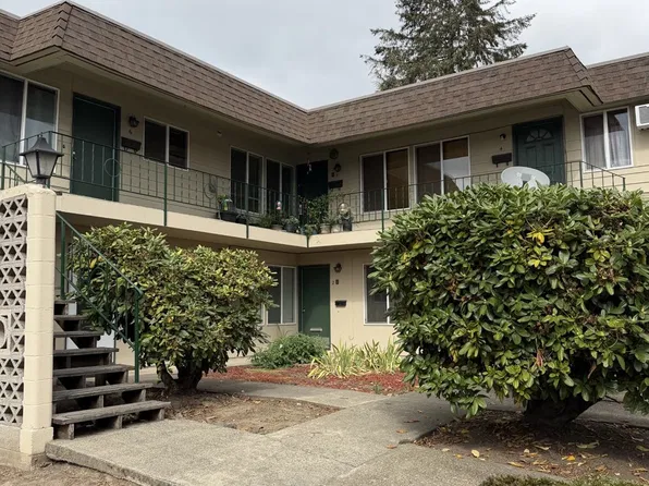 611 E Hancock St, Newberg, OR 97132