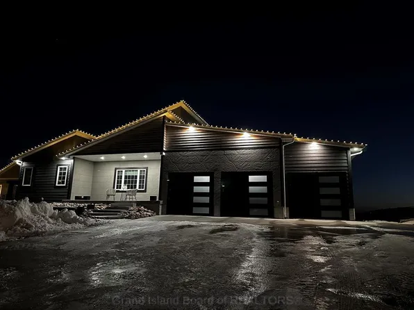 1905 Rainbow Rd, Grand Island, NE 68801