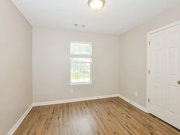 6899 Gallop Dr — Photo 14