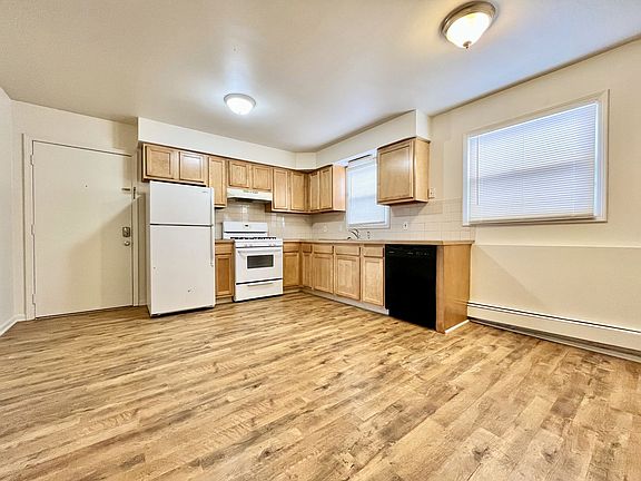 3rd image of 961 McCarty St NW #961