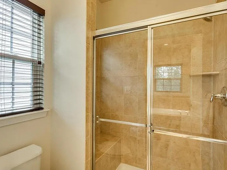 8609 Enoch Pratt Dr — Photo 6