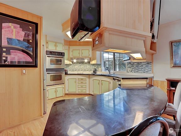 4th image of 8423 206th Avenue Ct E