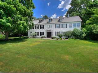 2873 Glengary Rd, Shaker Heights, OH 44120