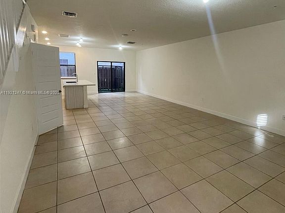 3rd image of 10443 NW 82nd St #400