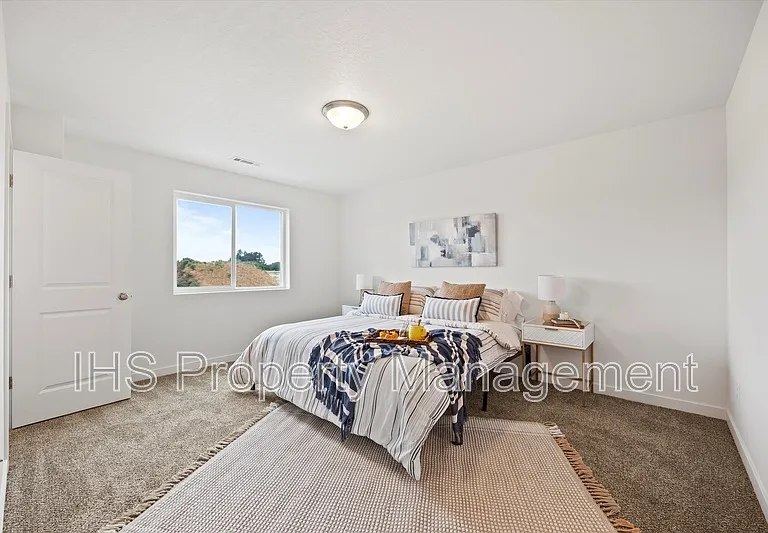 4732 W Quinault Ave — Photo 16