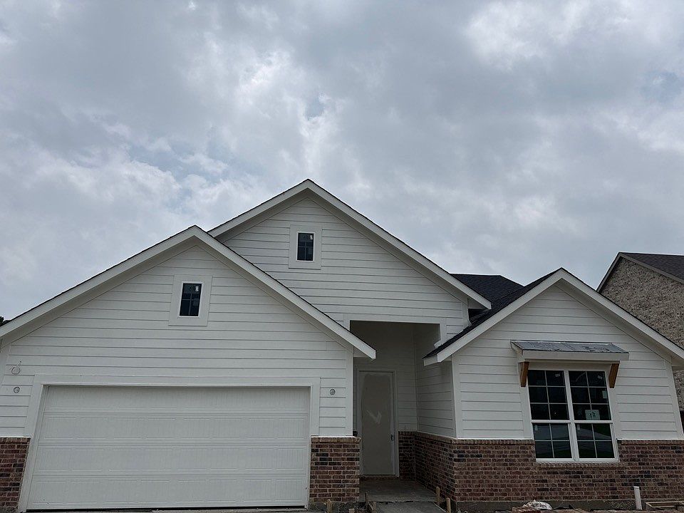 1st image of 1124 Trinity Dr