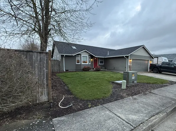 1081 Siuslaw St, Harrisburg, OR 97446