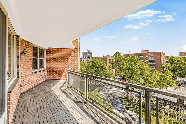 Sold by Brown Harris Stevens | media 20