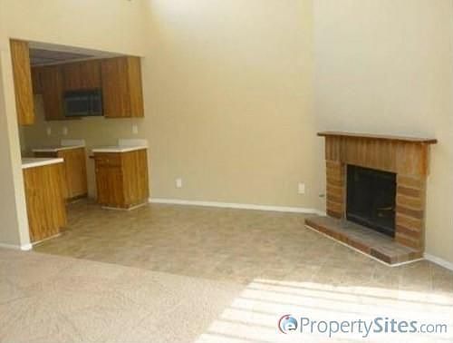 3rd image of 2135 E Valley Pkwy Unit 81