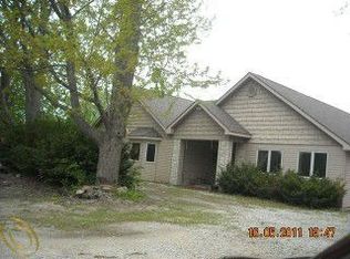 9244 Villa Crest Dr, Clarkston, MI 48346