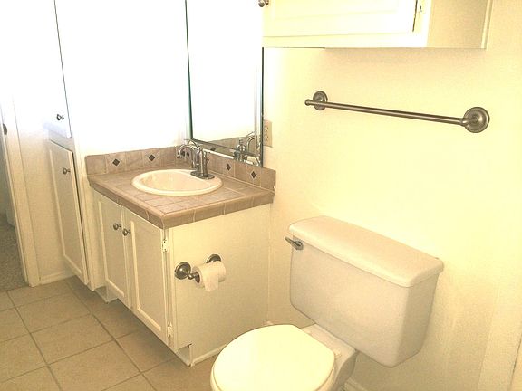 5th image of 3636 Greenacres Dr #136