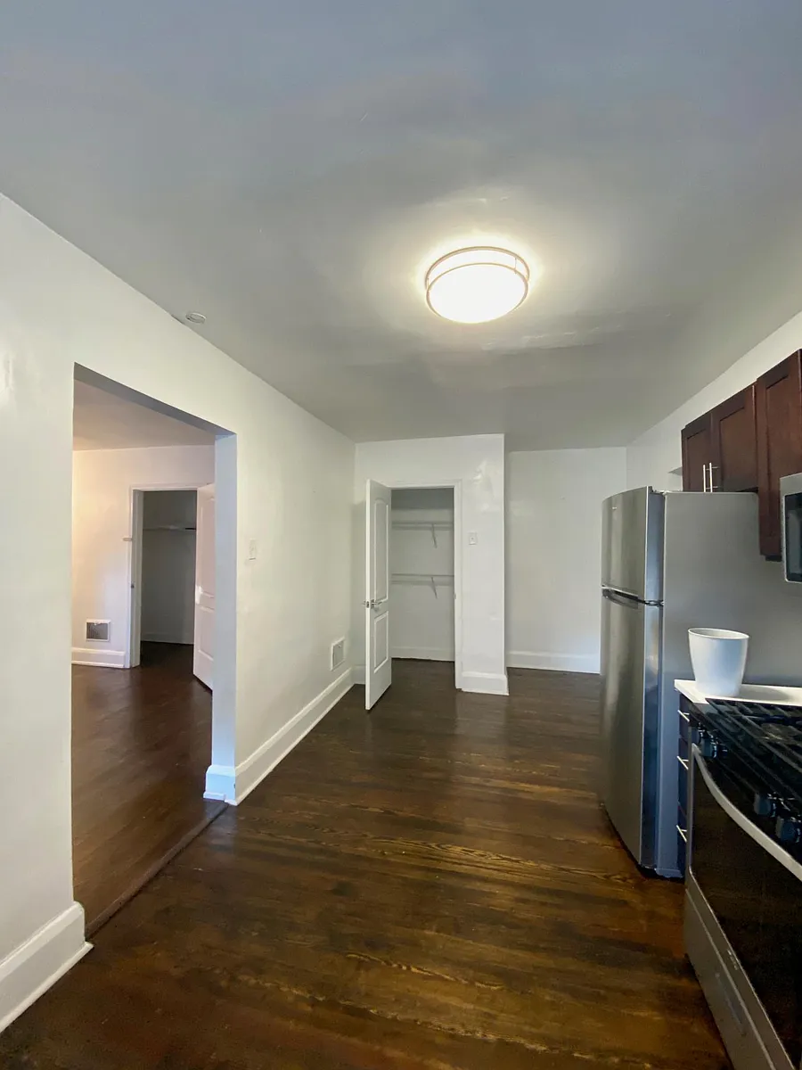 Kitchen - 1122 Sidney St #2