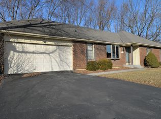 19190 Heritage Dr, Stilwell, KS 66085