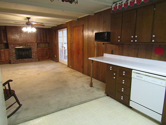 4th image of 1009 Ward Ln