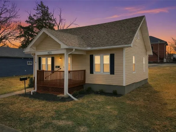 421 Parker Ave, Osawatomie, KS 66064